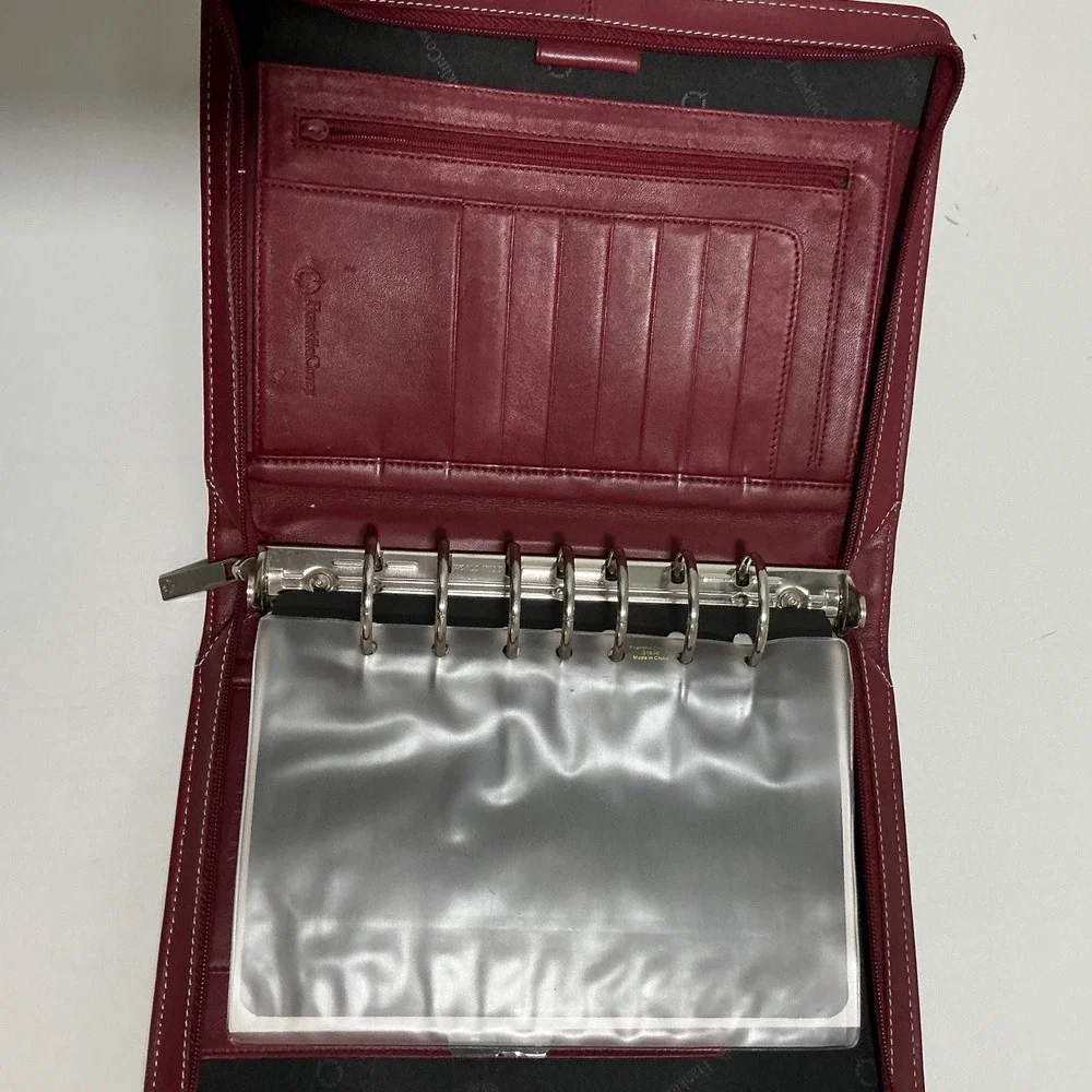 Franklin Covey Burgundy Leather 7-Ring Zip Around Planner Organizer 31935 Red